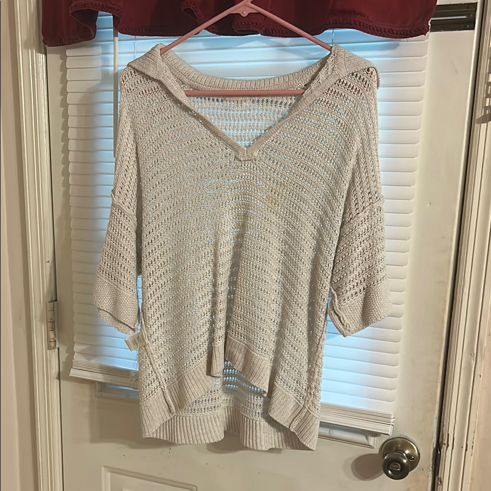 Max Studio Cream V-Neck Sweater